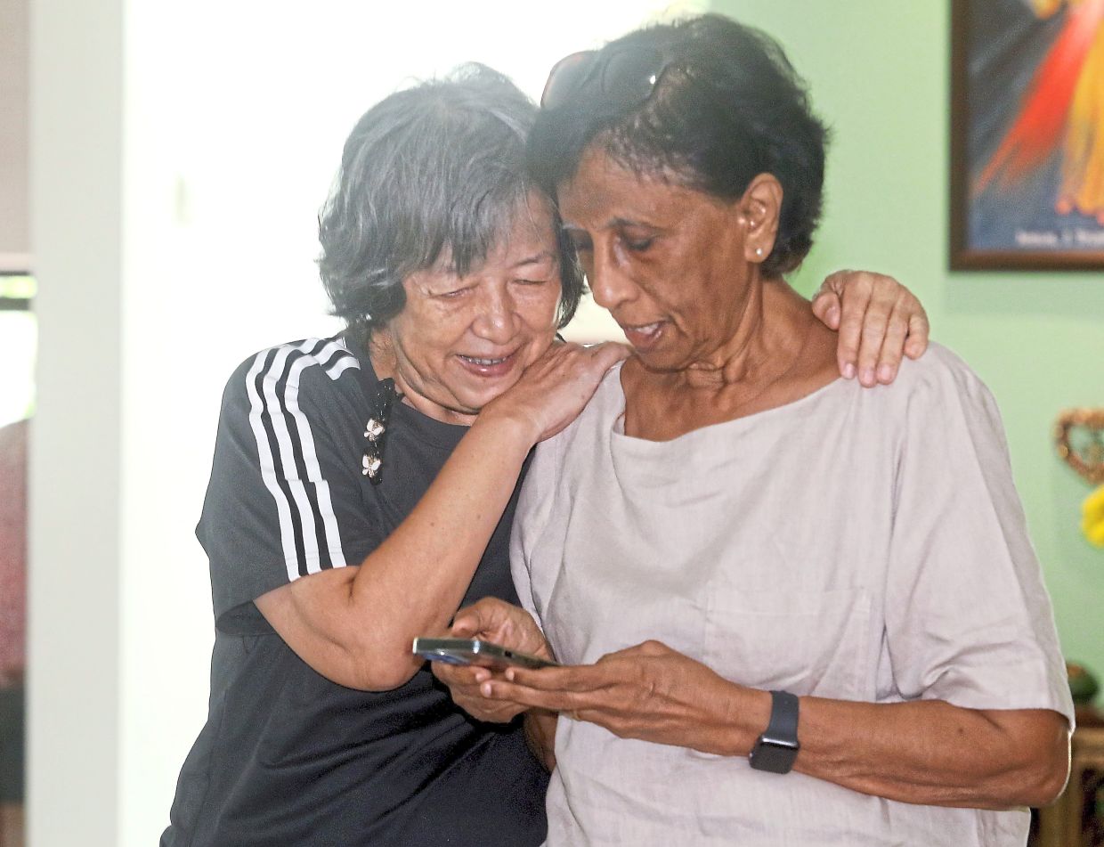 Wong Foong Lin (left) and Mally Antonia Arokiasamy are among the alumni members of Convert Peel Road. Photo: The Star/Azlina Abdullah