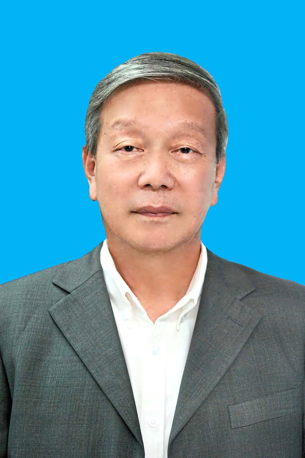 Ng Boon Chan. An entrepreneur committed to life-long learning, he recently graduated with a Master in Public Policy at Sunway University and will embark on an academic pursuit of a PhD in Sustainable Development.