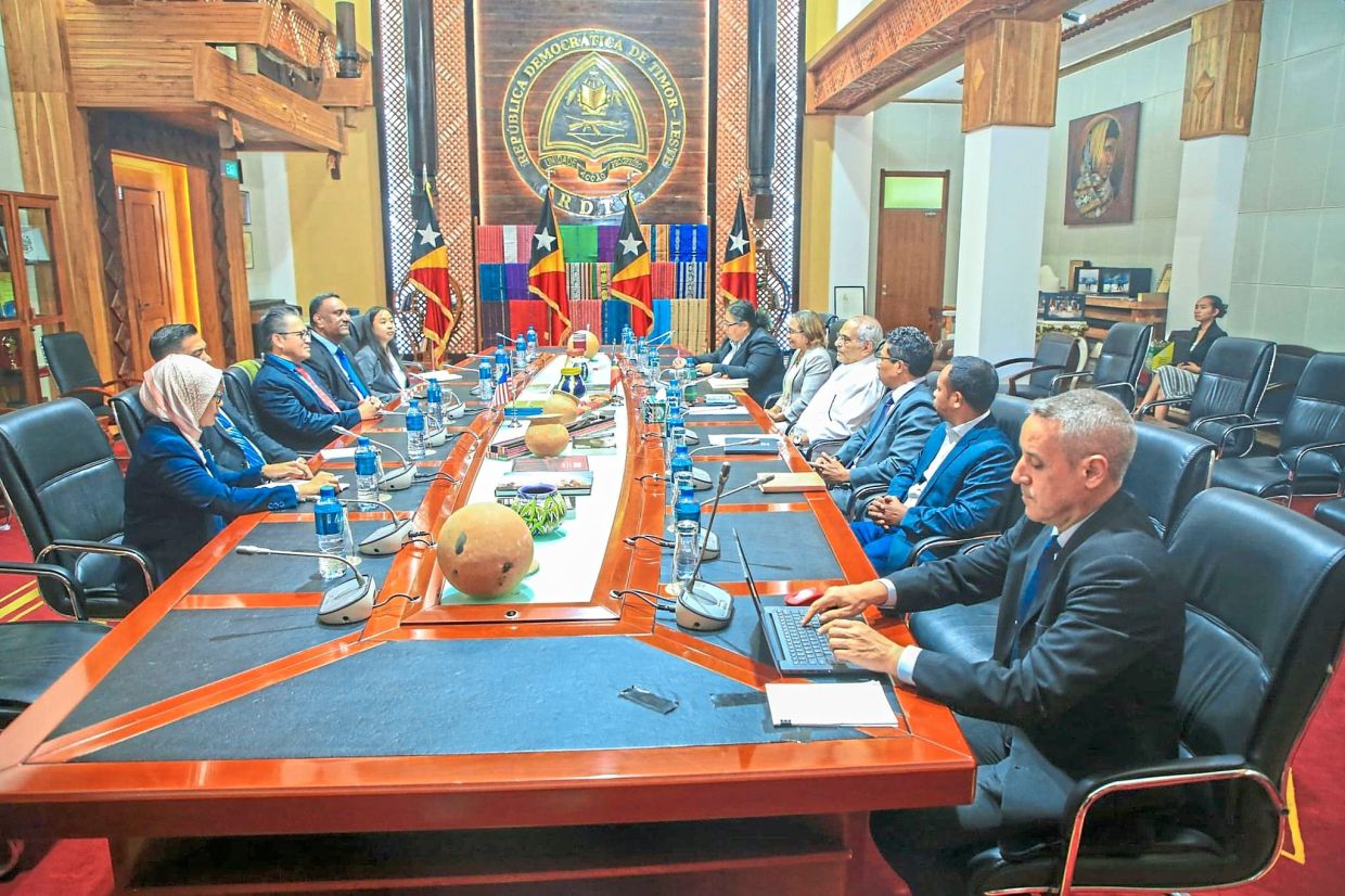 A moment in the inter-parliamentary engagement and diplomatic exchanges between the Malaysian group and Timor-Leste leaders.—Facebook/Media Parlamento Nacional
