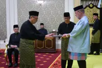 King presents instrument of appointment to new Chief Justice Wan Ahmad Farid