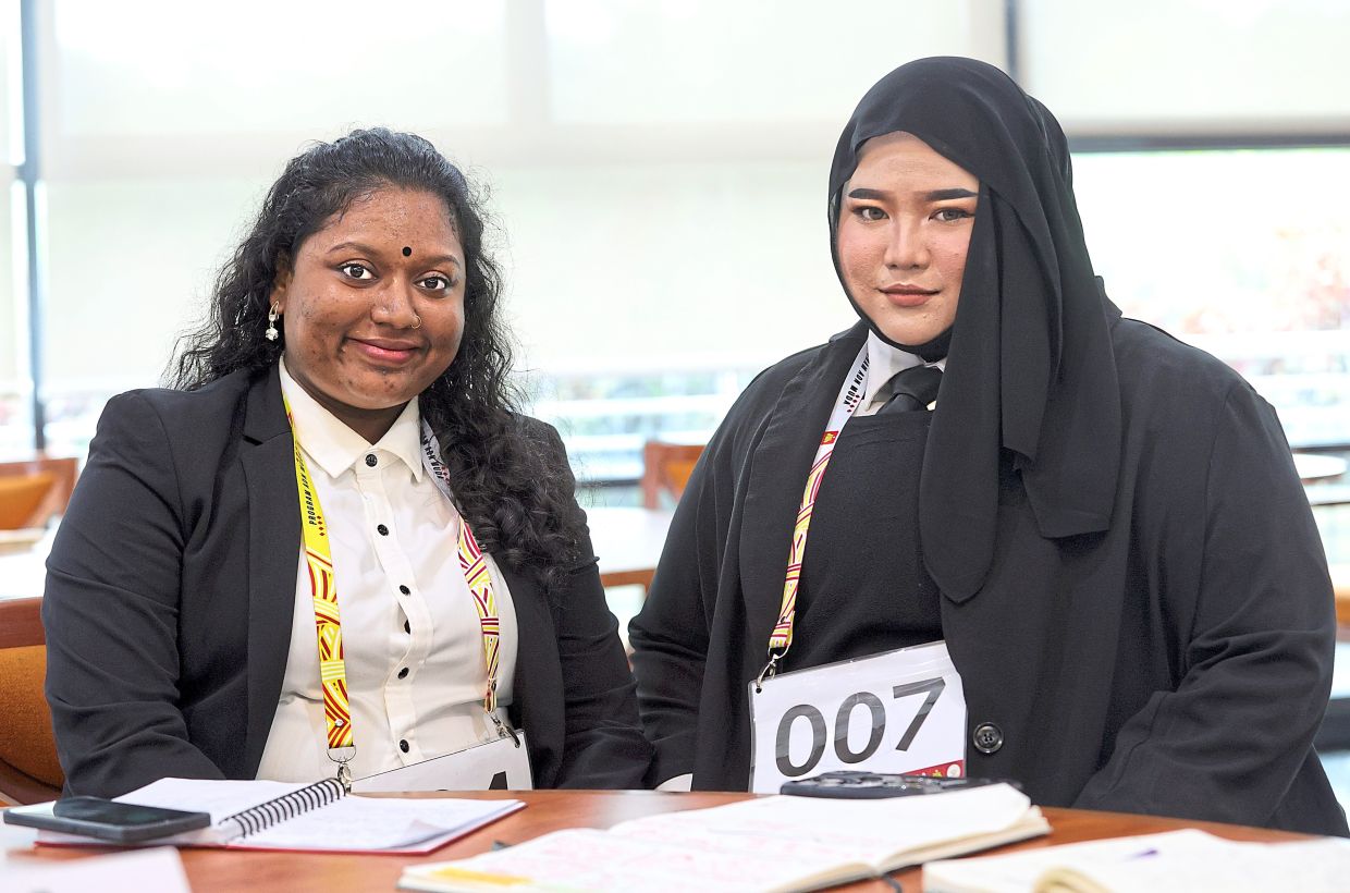 Yashini (left) wants to champion digital hygiene for youths, while Atiqah says youths lack the knowledge to protect themselves online.