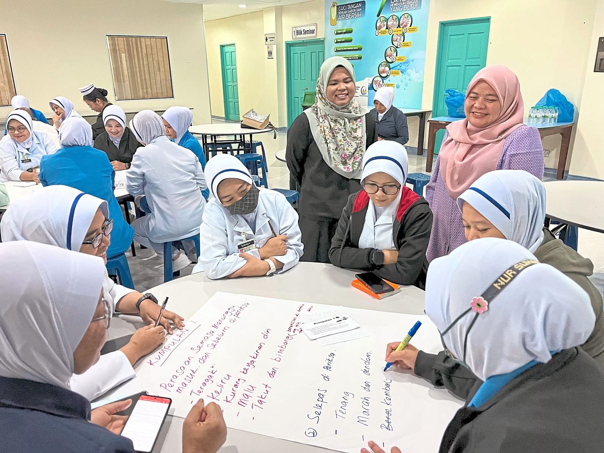 WCC works with Penang Women’s Development Corporation (PWDC) and One Stop Crisis Centre (OSCC) in public hospitals to train First Support Points to respond to domestic violence cases.   