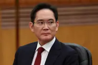 Samsung Electronics chief heads to Washington after $16.5 billion Tesla chip deal