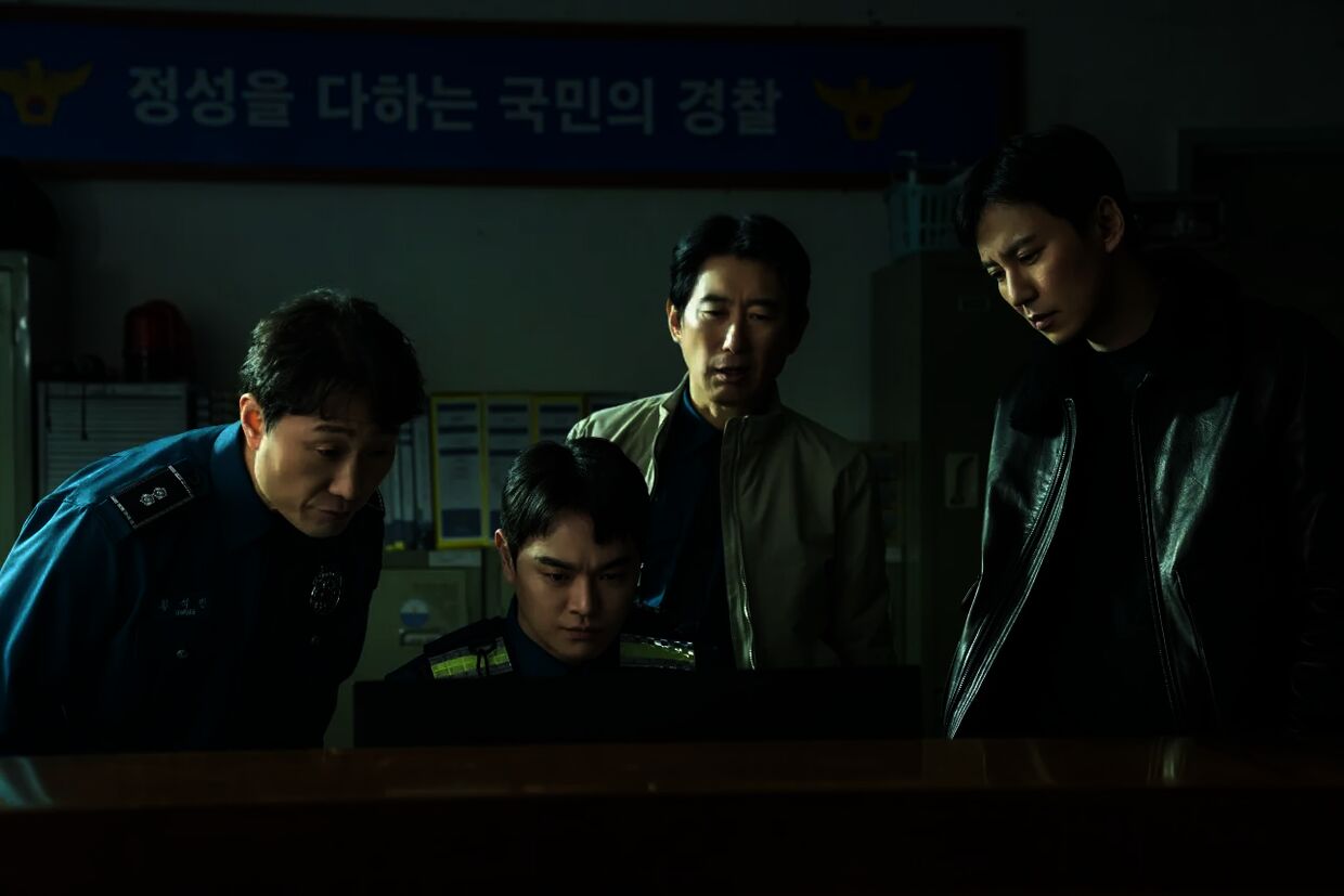 'After reviewing the footage of yesterday's shootout, we're convinced you'll look cooler next time if you advance towards danger with your gun angled upwards instead of pointing straight ahead.'