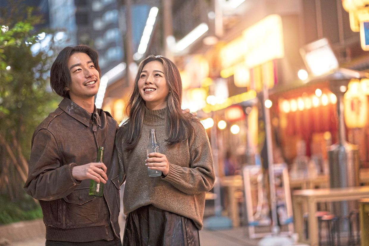 Despite the popularity of dating apps, more young people are going back to face-to-face interactions to seek meaningful relationships.