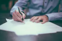 Rise in AI-generated CVs raises red flags among recruiters