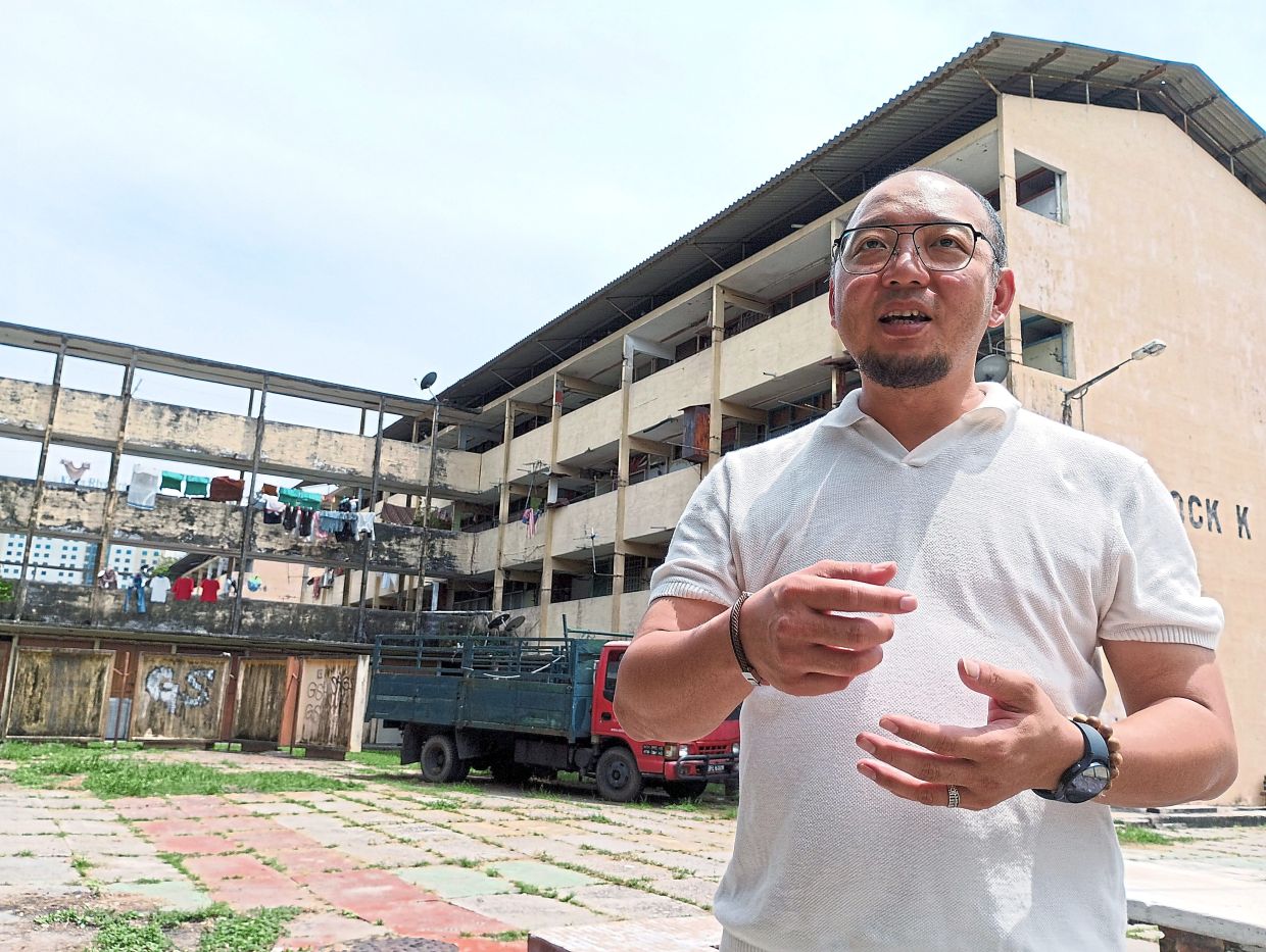 Chung suggests repurposing vacant shoplots in Waller Court Flats into a temporary shelter and food distribution centre for the homeless.