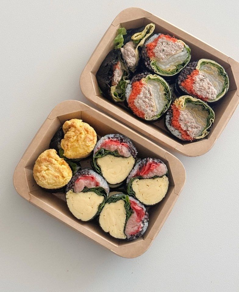 Flying fish roe, aged kimchi & tuna kimbap (top), and the Mentaiko egg kimbap (bottom) — Photo: Instagram/Botanic Garden Kimbap