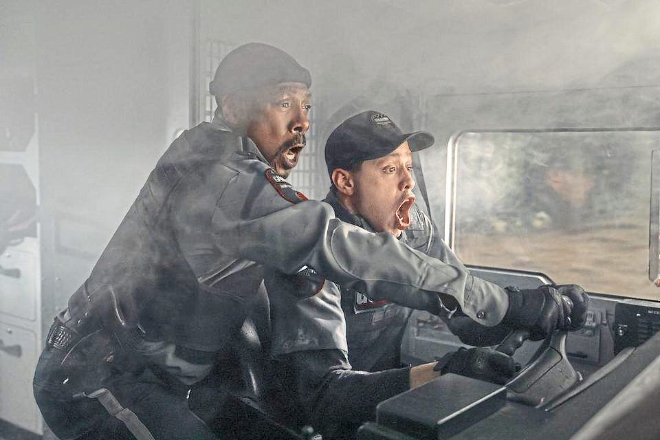 Eddie Murphy und Pete Davidson lassen ihre Comedy-Muskeln in „The Pickup“ ...