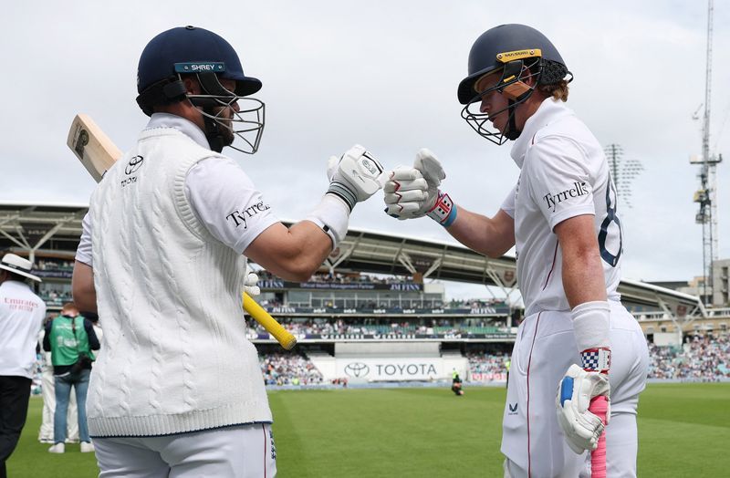 Cricket-Brook and Root give England scent of famous win