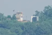 South Korea begins removing loudspeakers on border with North