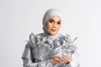 The ever-evergreen Aishah proves she still has game as she releases new single 'Taman Keabadian'