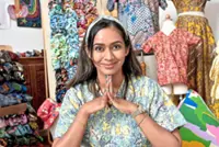 Doctor fosters patriotic fashion trend in hospitals