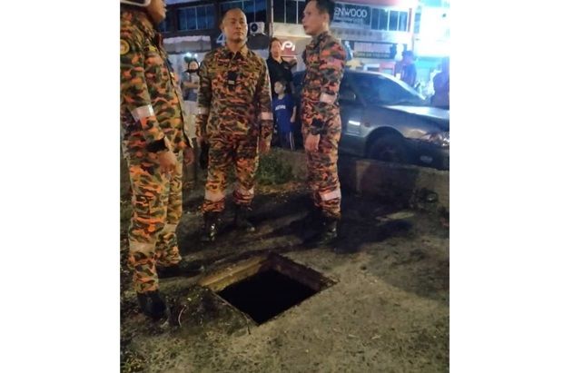 Sibu cops launch probe into death of two-year-old boy who fell into manhole