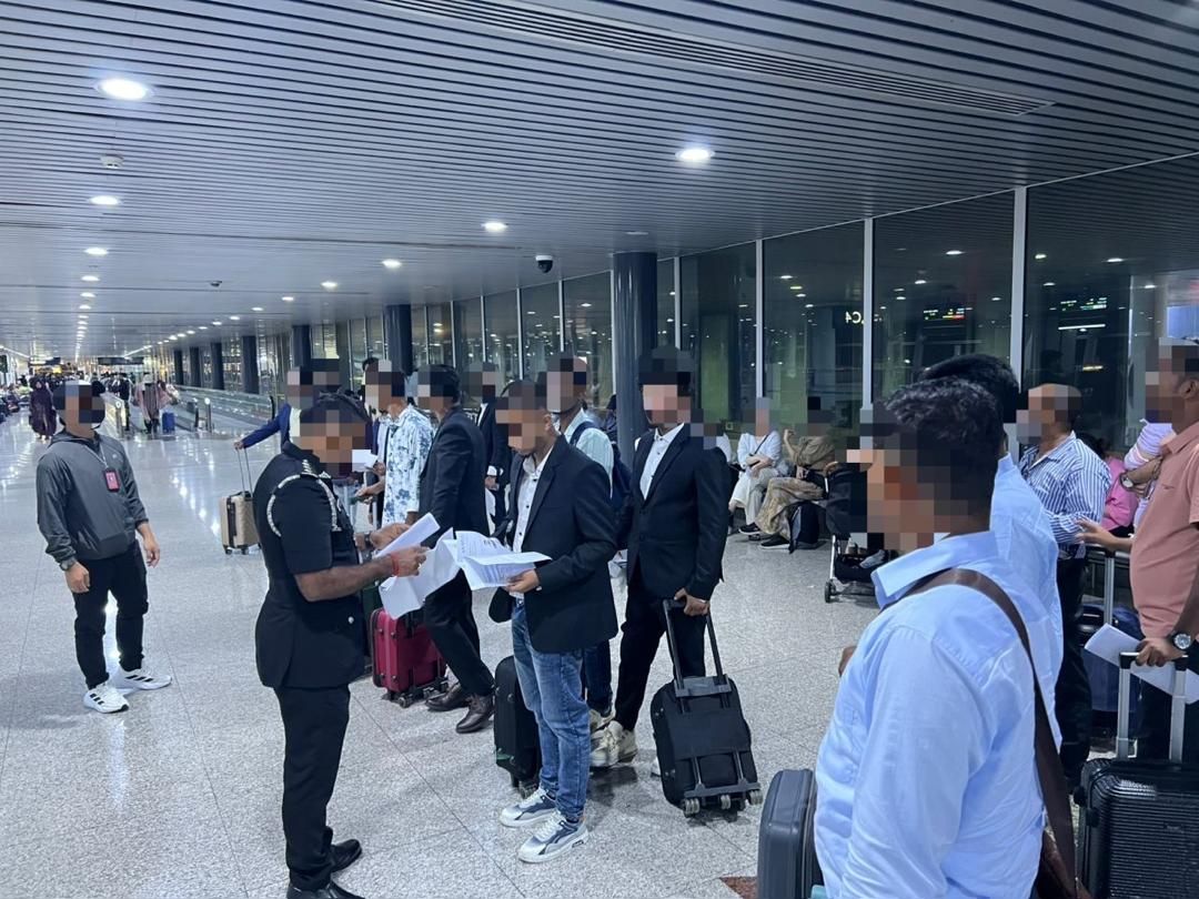 AKPS foils attempt by 26 Bangladesh nationals to enter M&#039;sia illegally