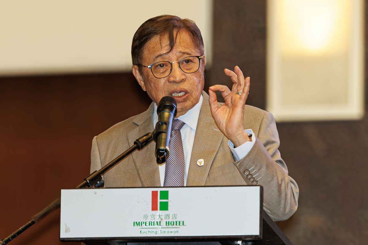 Abang Jo declines to comment on Rafizi&#039;s remarks on gas rights negotiations