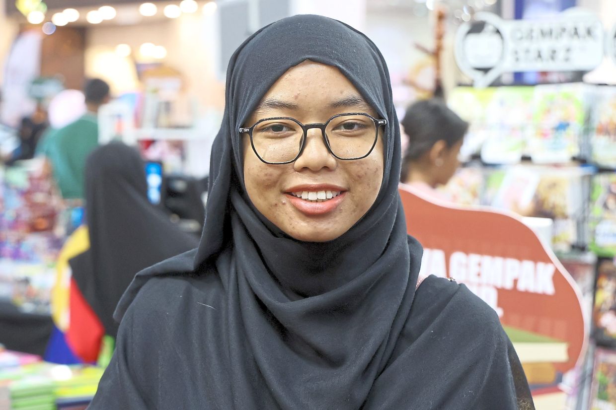 Aina Zukrina found translated works of renowned authors.