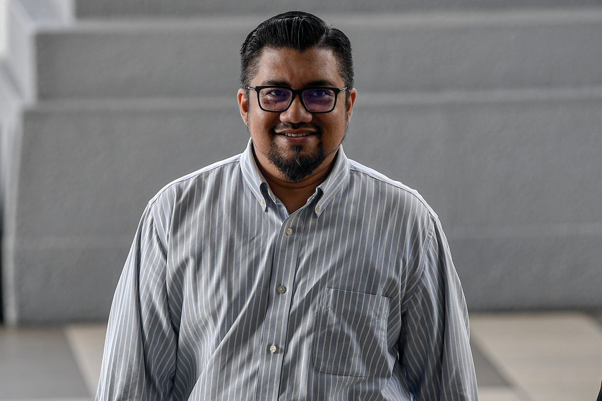 Court to decide if Chegubard needs to enter defence in royal insult case on Nov 4