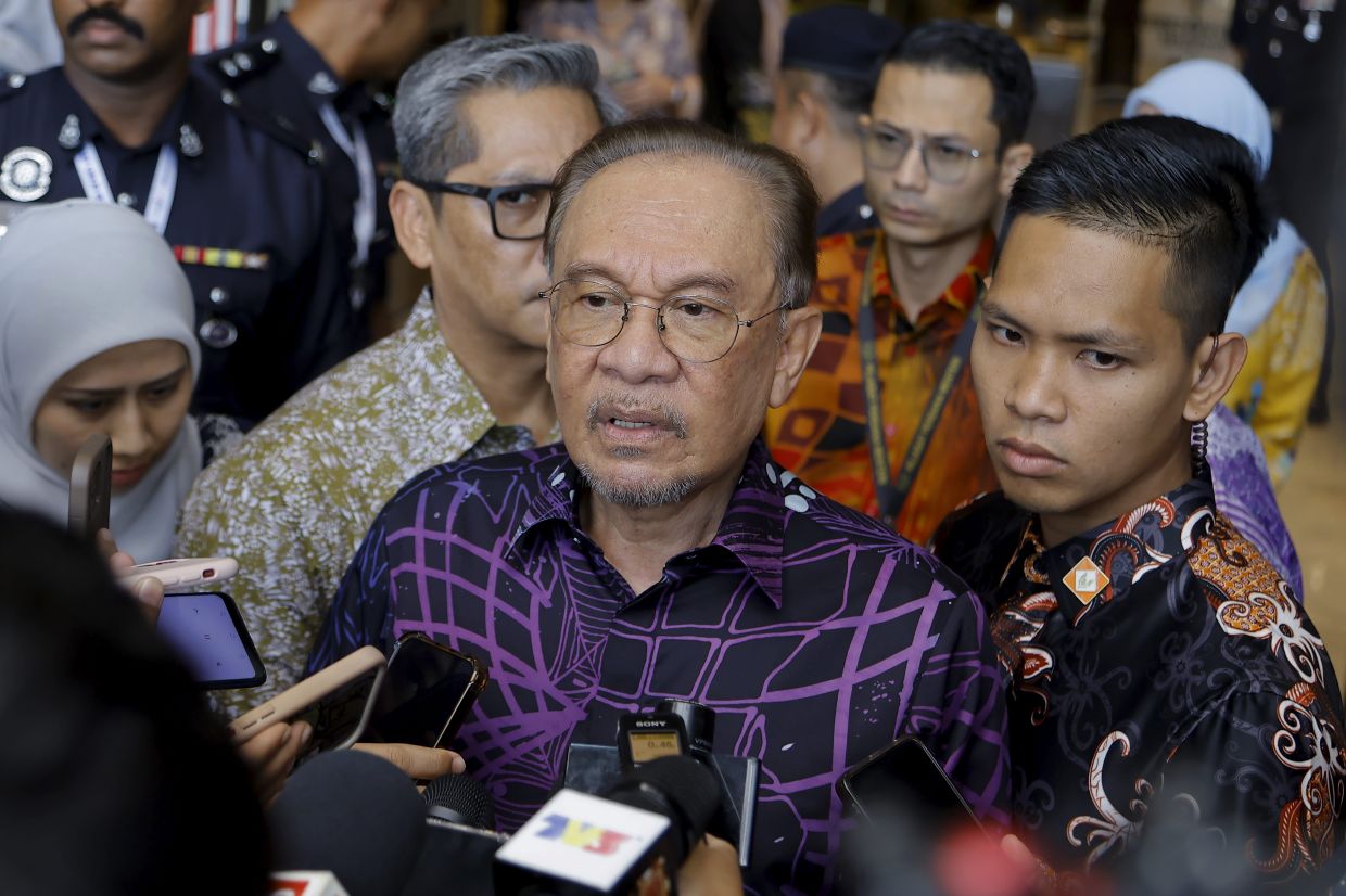 No place for hooliganism, violence in sports, says Anwar
