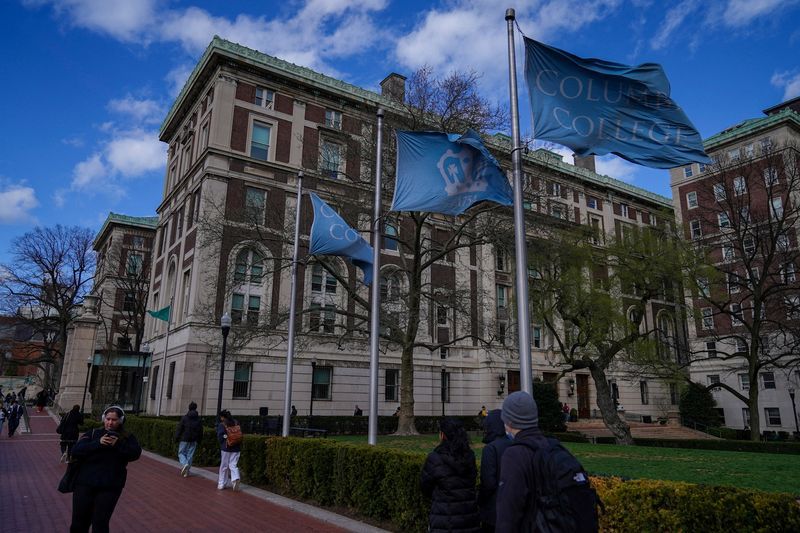 Trump to sign order requiring universities disclose admissions data on race
