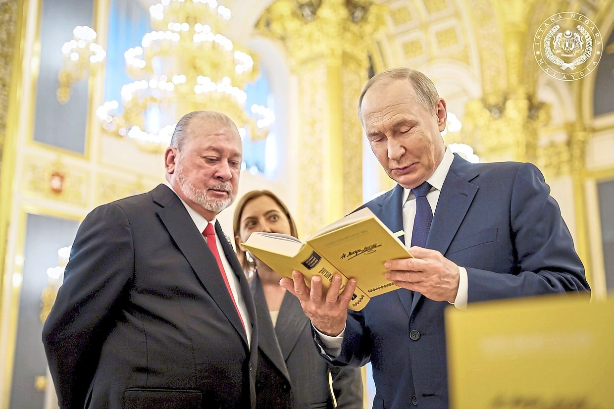 Boosting cooperation: Sultan Ibrahim had an official meeting with Putin at the Grand Kremlin Palace in Moscow. — Photo taken from Sultan Ibrahim ’s Facebook