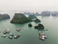 Tour boats in Ha Long Bay to complete AIS installation by Aug 15