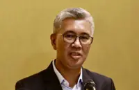 Zafrul officially joins PKR