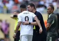 Soccer-Real Madrid's Alonso learns harsh lessons as LaLiga debut looms