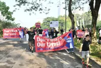 Residents protest Jalan Tanjung road closure