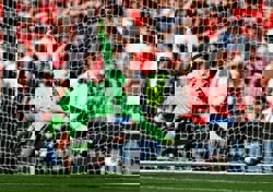 Soccer-Palace's Europa League demotion would 'devalue the competition', says keeper Henderson