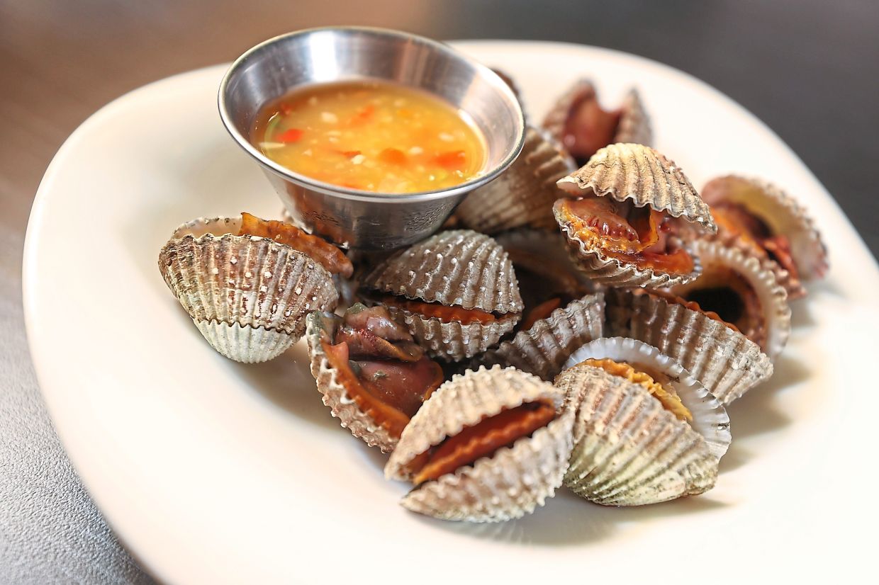 Cockles with chilli andginger sauce.