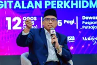 Civil servants must share positive messages on social media, says Chief Secretary
