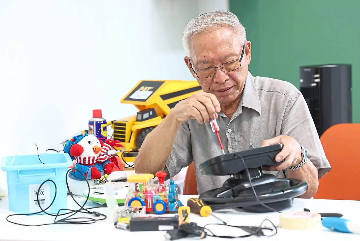 How to Repair Old Electronic Toys Battery Operated: Easy DIY Fixes