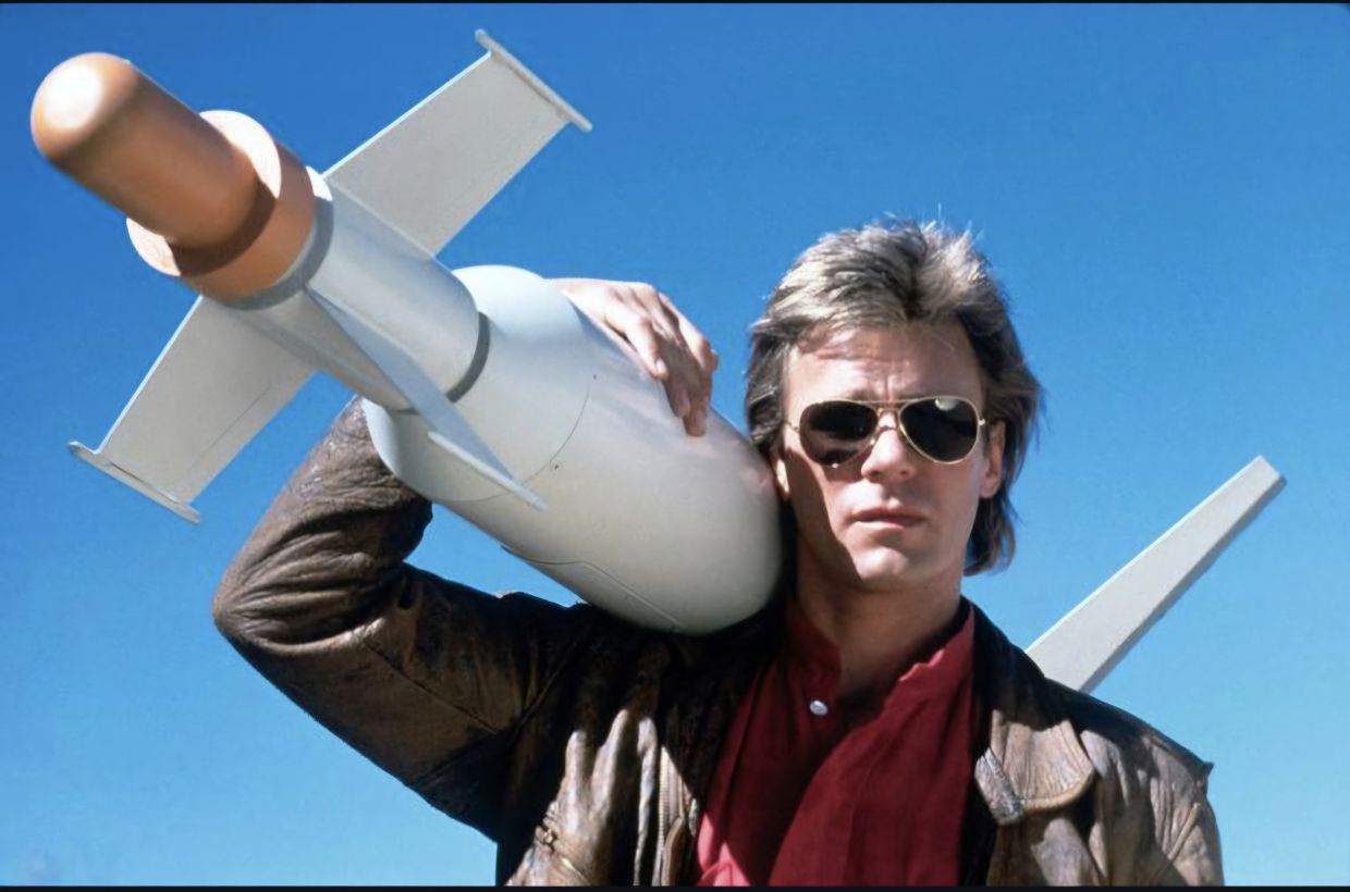 Angus MacGyver (played by Richard Dean Anderson) was the coolest fix-it guy on the telly in the 1980s. Screengrab: Culturapoparigor/Instagram