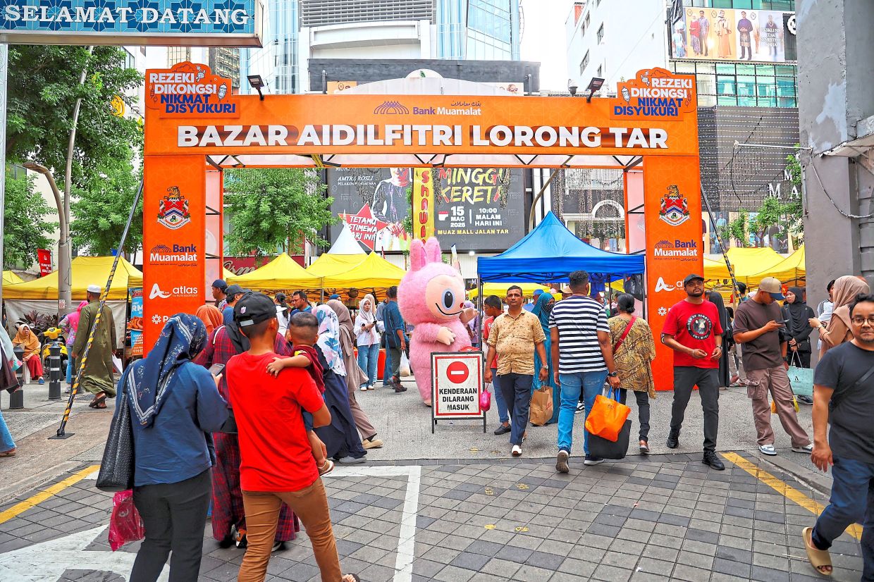 This year was DBKL’s first-ever direct management of the city’s festive bazaars, pulled together in under three months. — Filepic