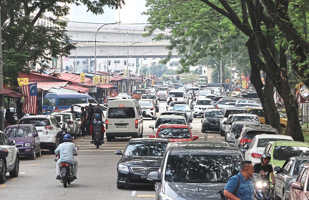 DBKL’s enforcement team has faced criticism in recent months, including during a July operation in Desa Pandan. — Filepic