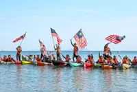 Kayak trek of 40 patriotic university students