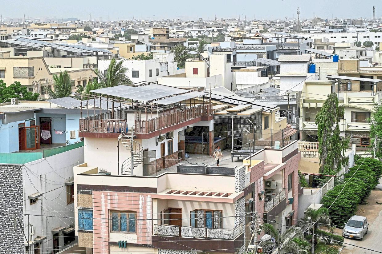 Solar overtakes the grid in Pakistan