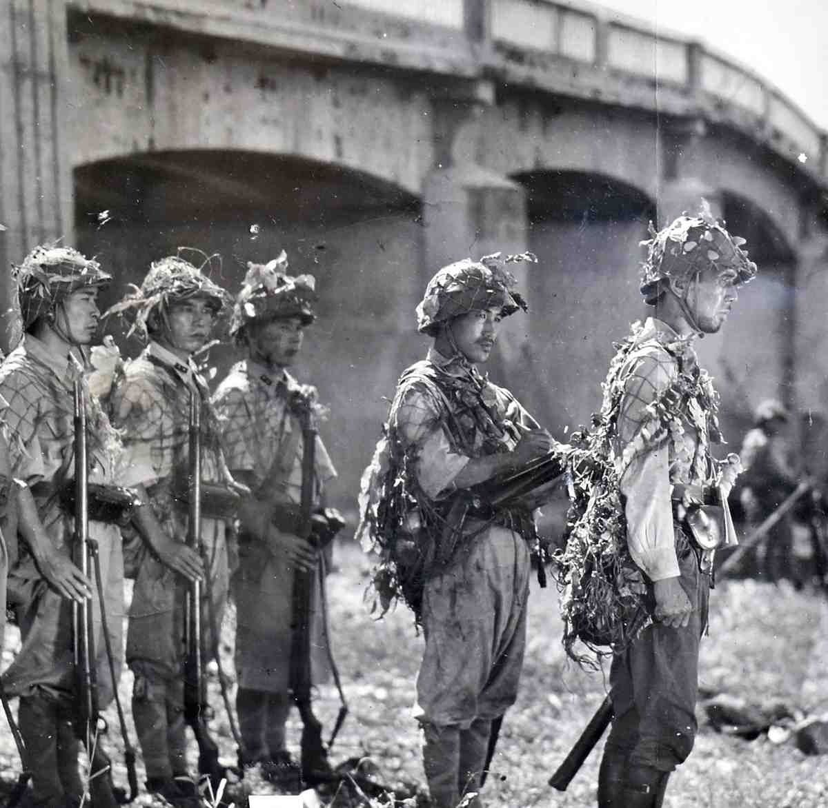 Yoshino’s father, Kumazo is seen third from left in this picture taken from video footage. - The Yomuri Shimbun file