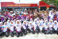 ‘Paired flags symbolic of harmony, unity’