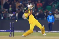Cricket-Australia win T20 series against South Africa after Maxwell heroics