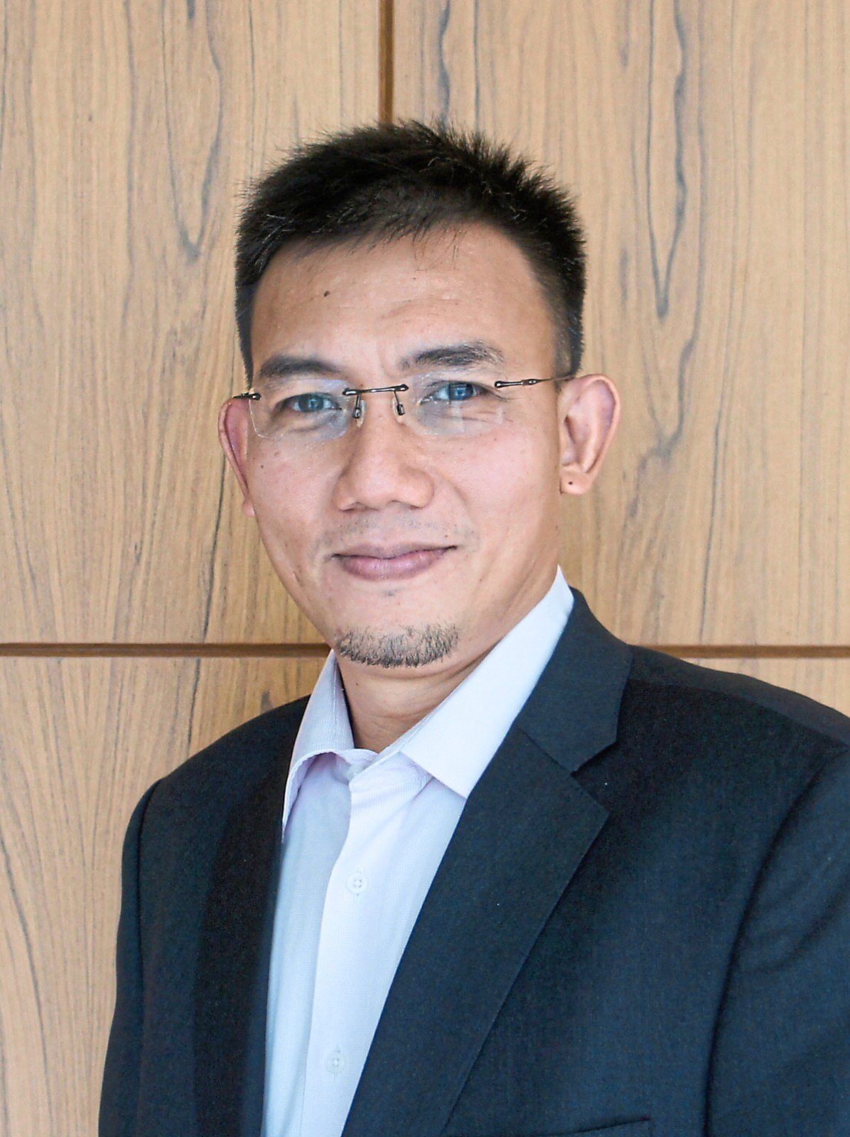 Mohammad Ridzuan believes that a major concern is how BNPL operators were previously not required to be licensed in Malaysia. — APU