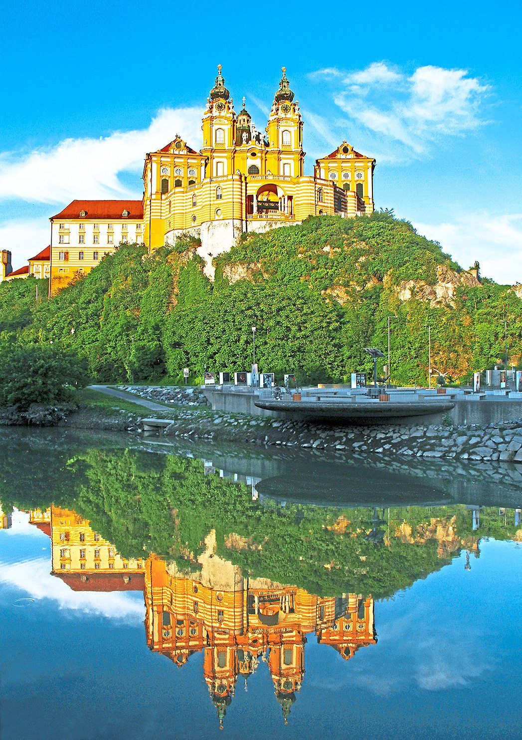 The Melk Abbey located right next to the Danube gives one of the most dramatic views along the Wachau.