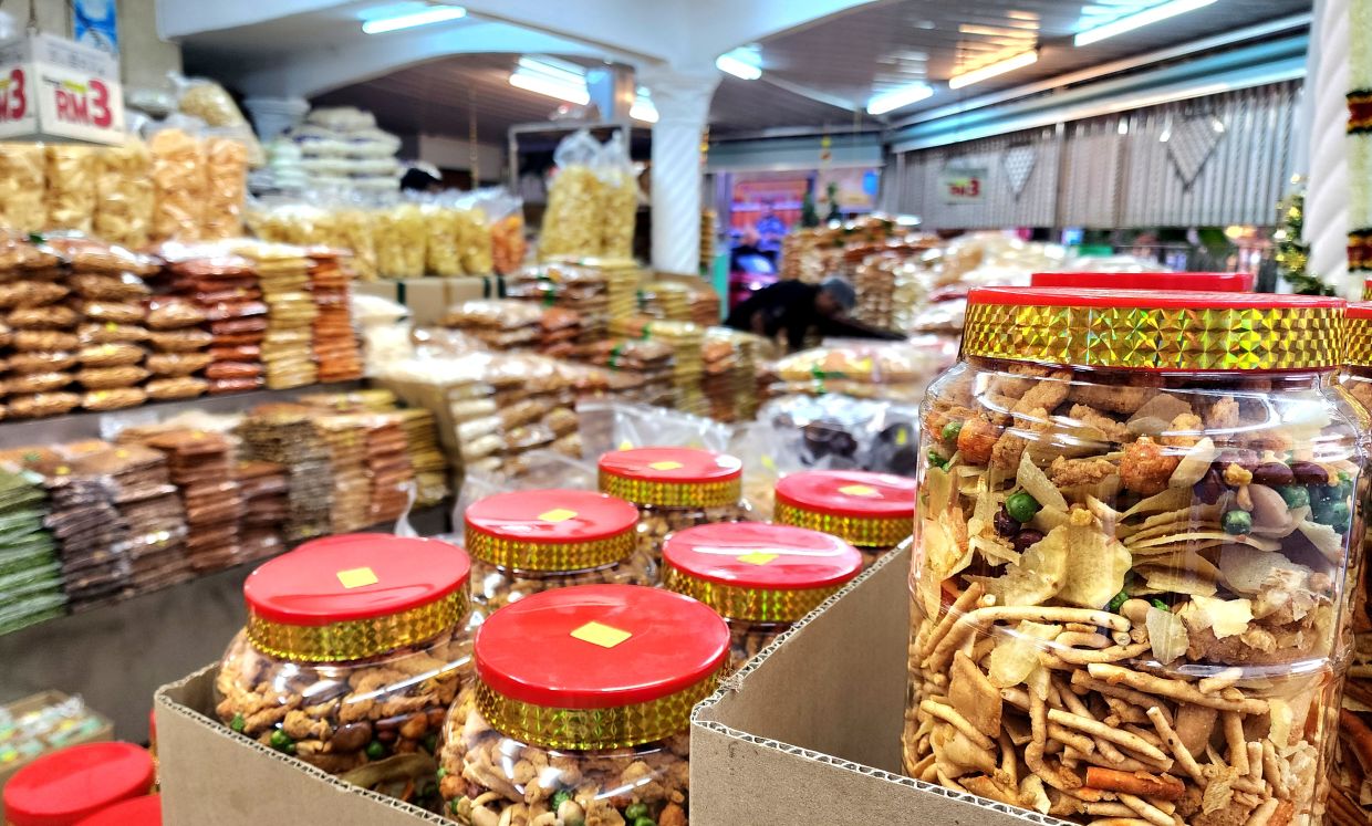 One of the many shops in Kampung Kacang Puteh, Buntong, Ipoh, which is packed full of tidbits.