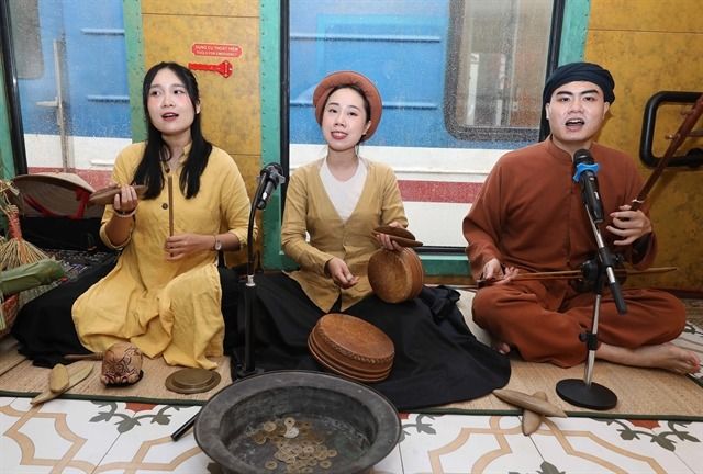 Passengers can enjoy traditional cultural performances such as quan ho, ca tru, cheo, and xam singing throughout the journey. — VNA/VNS