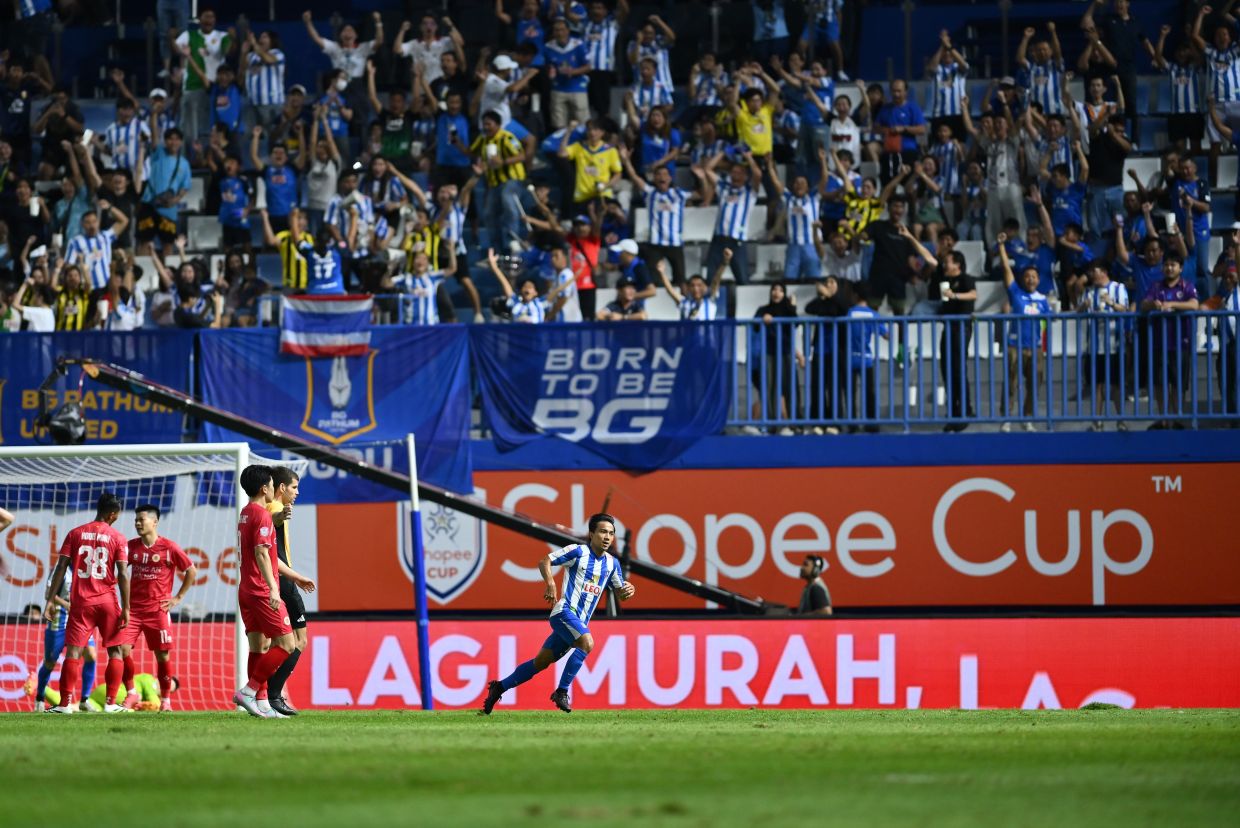 BG Pathum United vs Cong An Hanoi FC. 