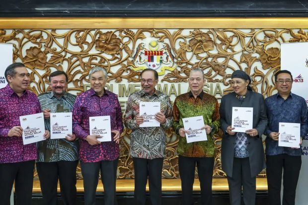 Malezijski parlament sprejel 13. malezijski načrt