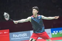 Zii Jia gets timely advice from Chen Long ahead of World C'ships