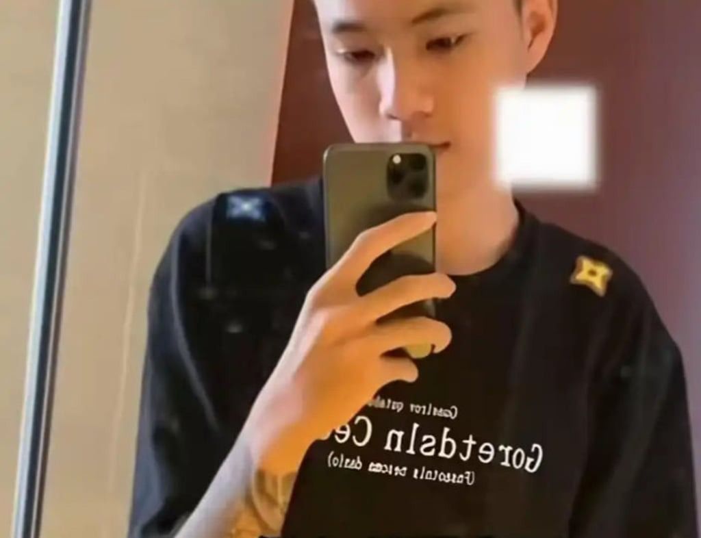 After being taken by the gang, Huang begged Zhou for his mobile phone, with which he sent a cry-for-help message to his family in China. - Photo: Handout