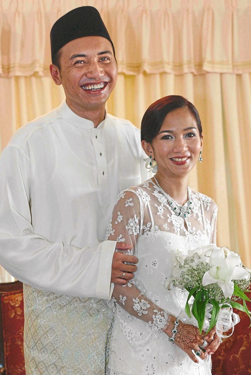 The singer is married to former Gersang member Acis.